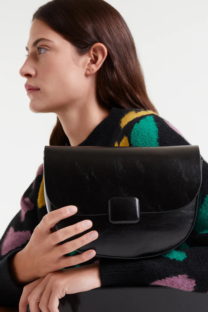 Black Saddle Shoulder Bag