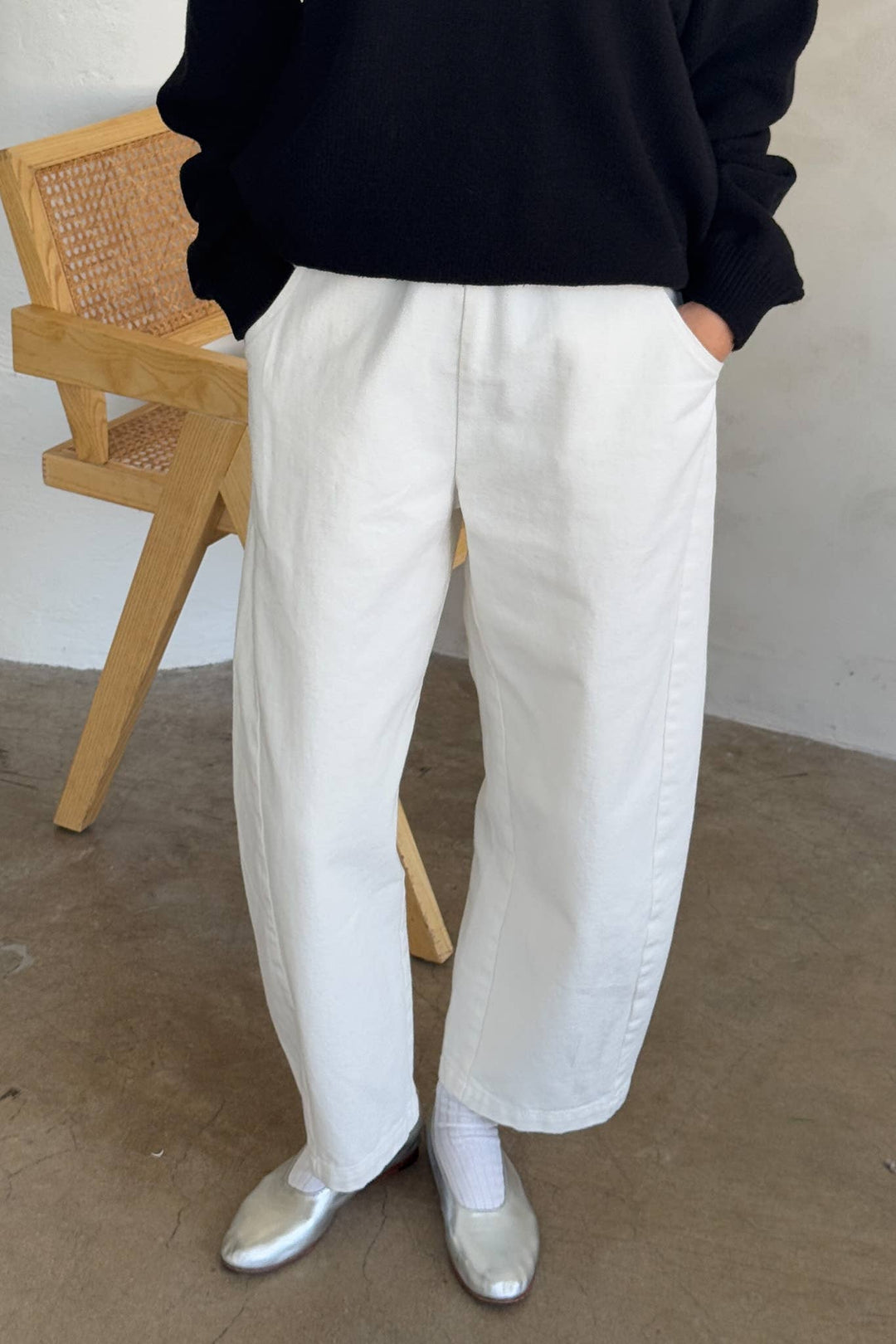 Cute boutique chicago Il, Avondale boutique, woman owned store, le bon shoppe arc pants, white barrel leg pants